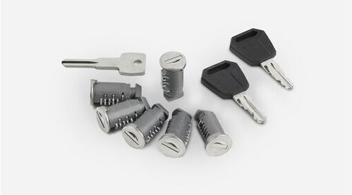 Lukkosarja "One key system" kuusi lukkoa